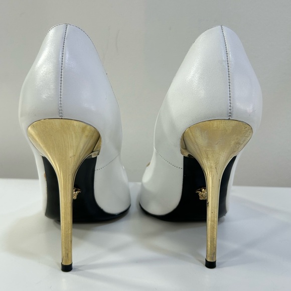 Versace Medusa White Pointed toe pump Heels - Picture 4 of 11